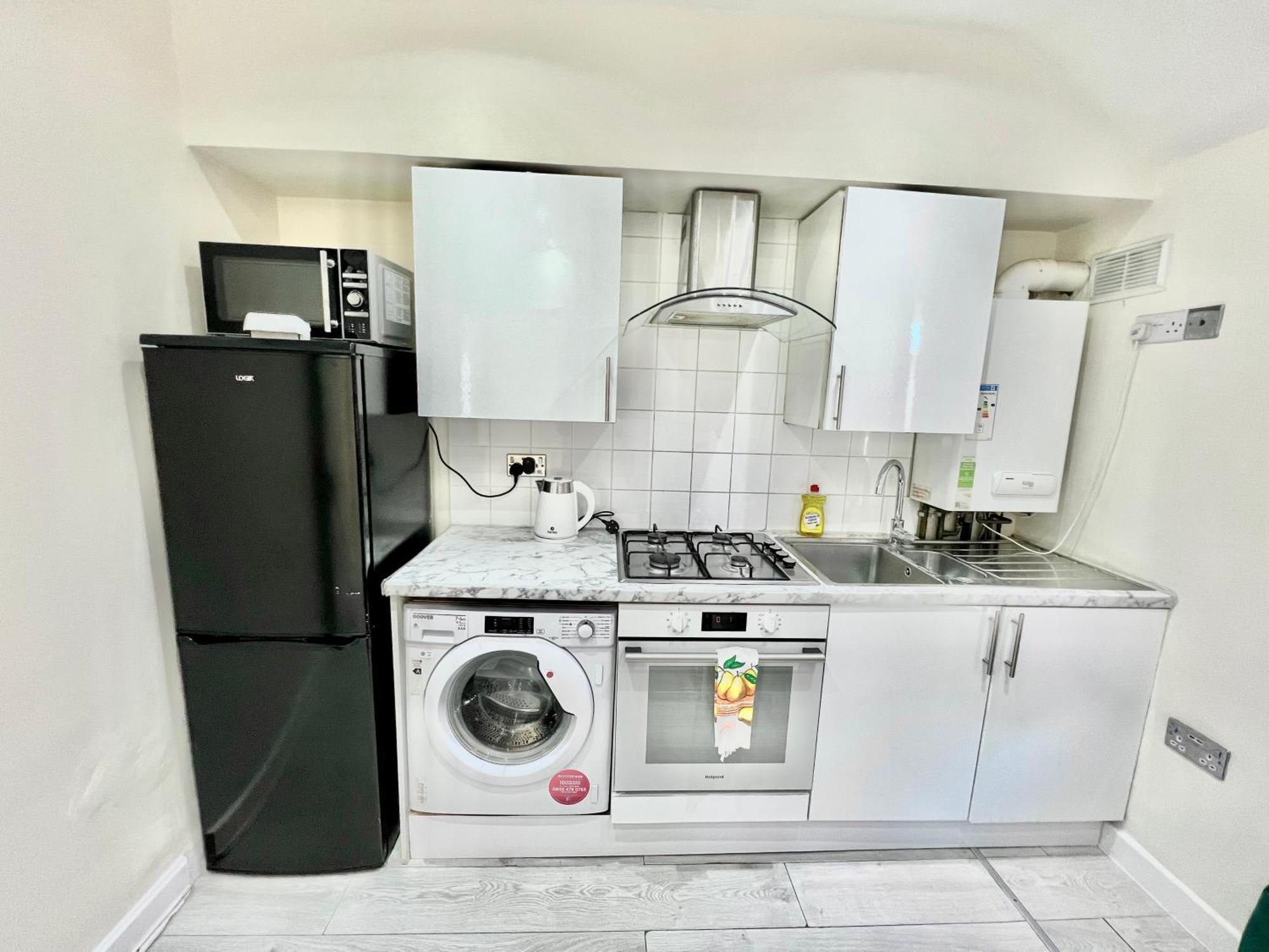 Cosy Private Flat In London, Free Parking On Premise Διαμέρισμα Carshalton Εξωτερικό φωτογραφία