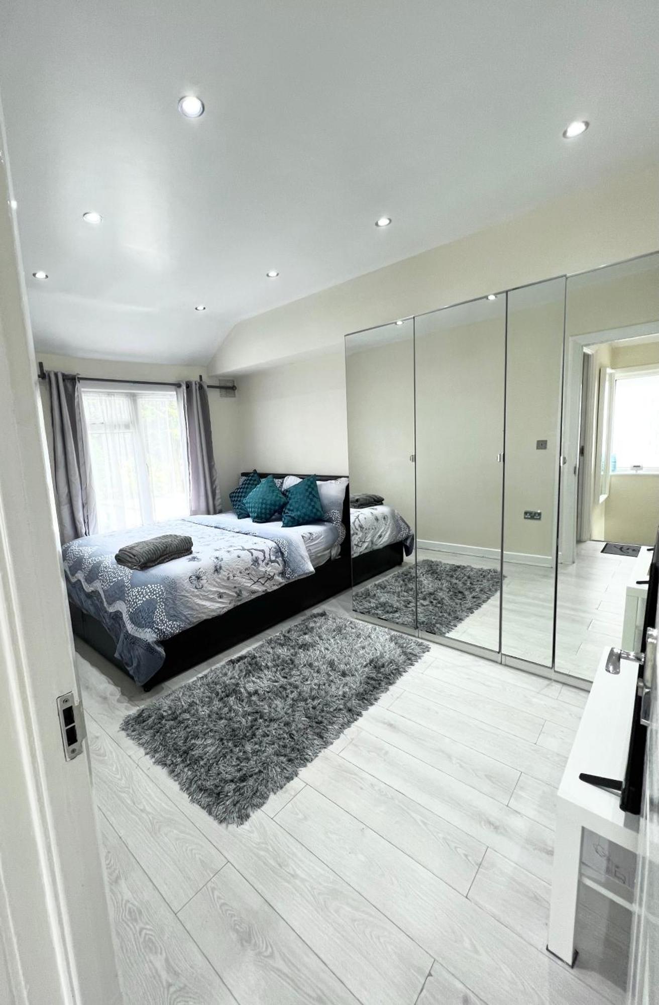 Cosy Private Flat In London, Free Parking On Premise Διαμέρισμα Carshalton Εξωτερικό φωτογραφία