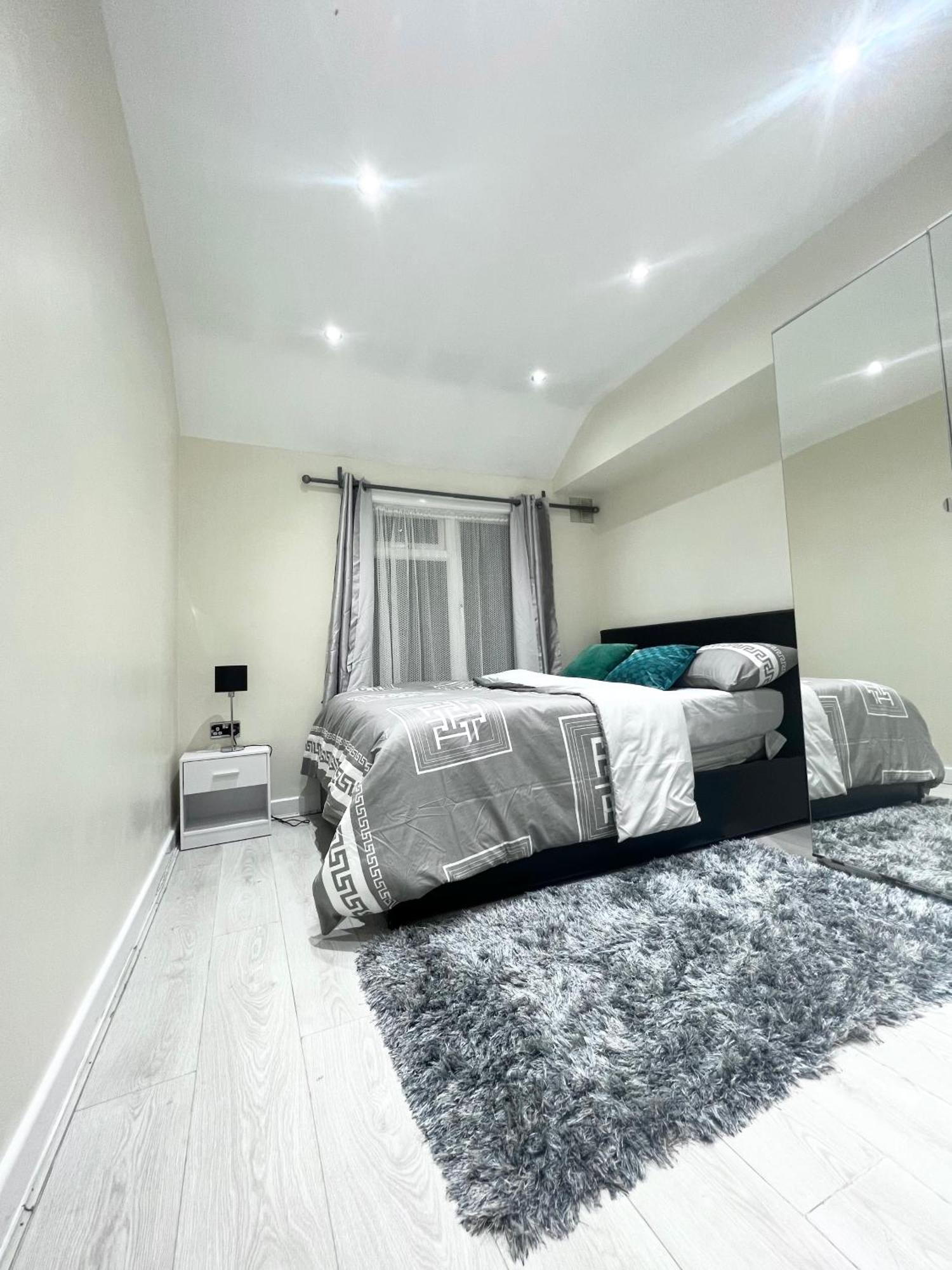 Cosy Private Flat In London, Free Parking On Premise Διαμέρισμα Carshalton Εξωτερικό φωτογραφία