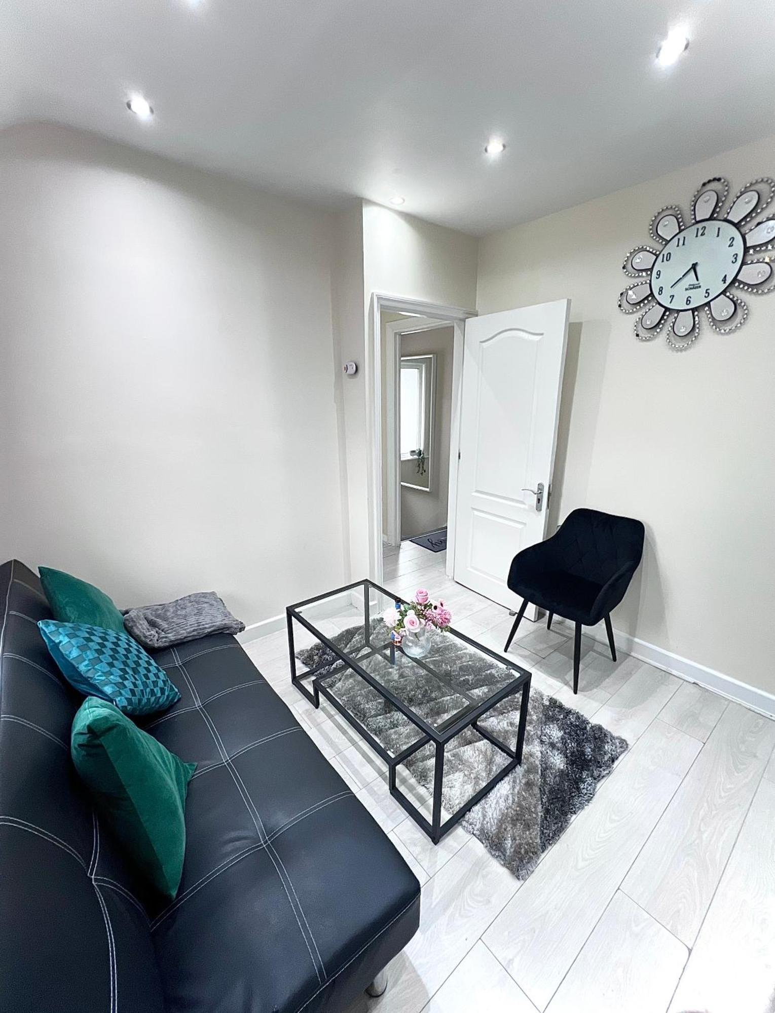 Cosy Private Flat In London, Free Parking On Premise Διαμέρισμα Carshalton Εξωτερικό φωτογραφία